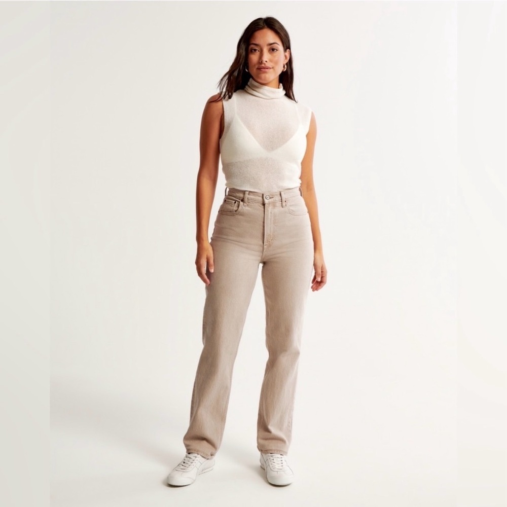 Abercrombie & Fitch Curve Love - 90s Straight Ultra High Rise Jean in Tan Beige